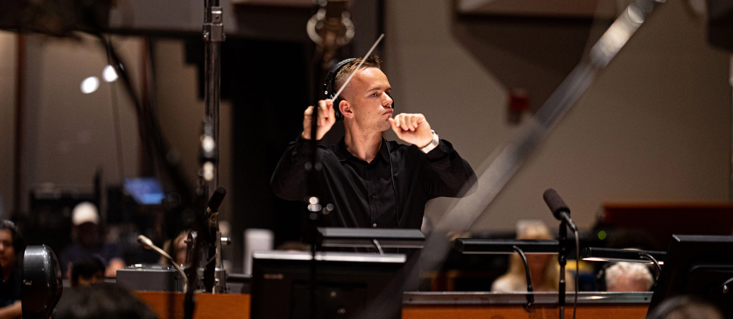 2025-interlude-desktop